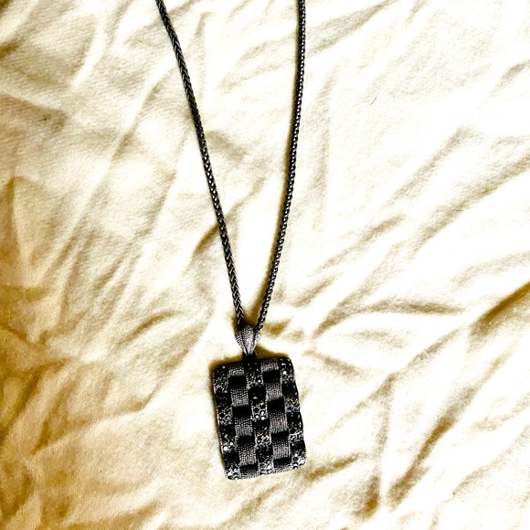 Locally made necklace - Picture 1 of 2